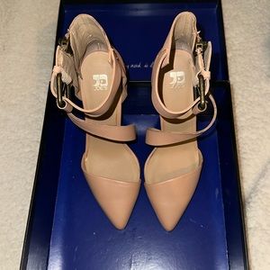 Beige, sexy heels.